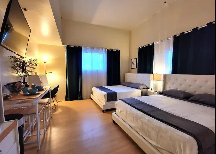 Spacious Studio With Two Queen Beds Near Beverlywood 5 Minutes To Rodeo Drive